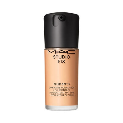 STUDIO FIX FLUID BASE NC18